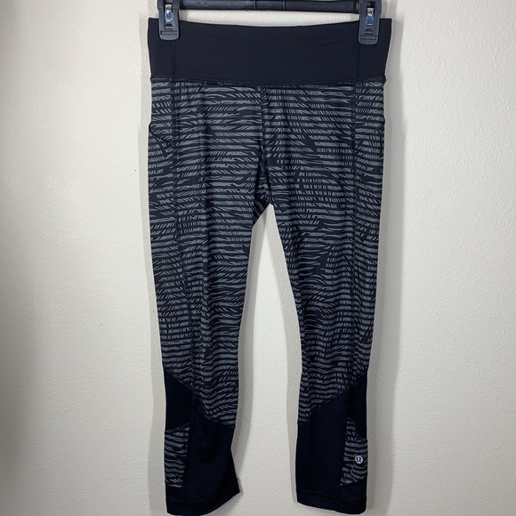 Lululemon Pace Rival Crop *Full-On Luxtreme size 4 - Picture 7 of 9